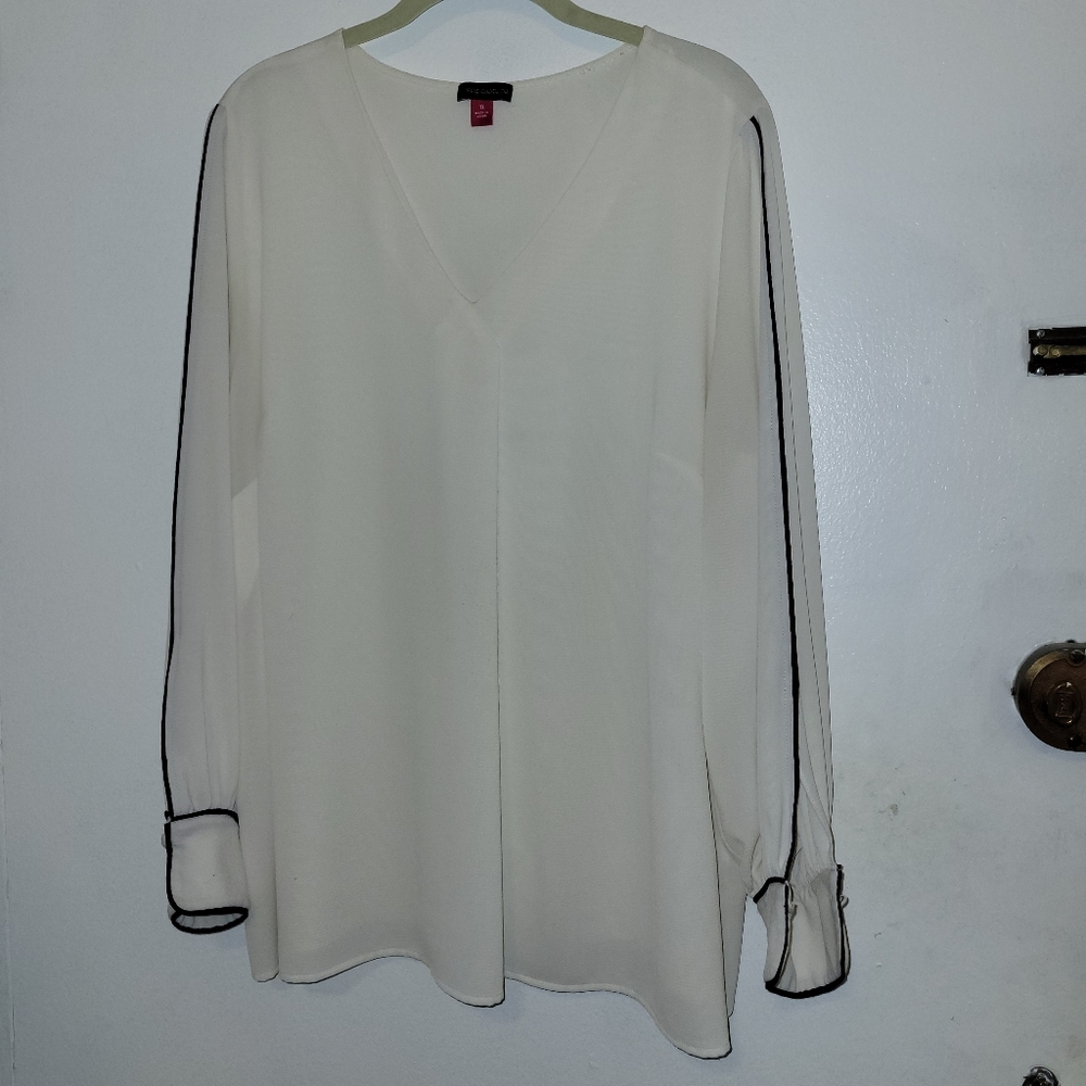 Vince Camuto Cream Blouse 1X